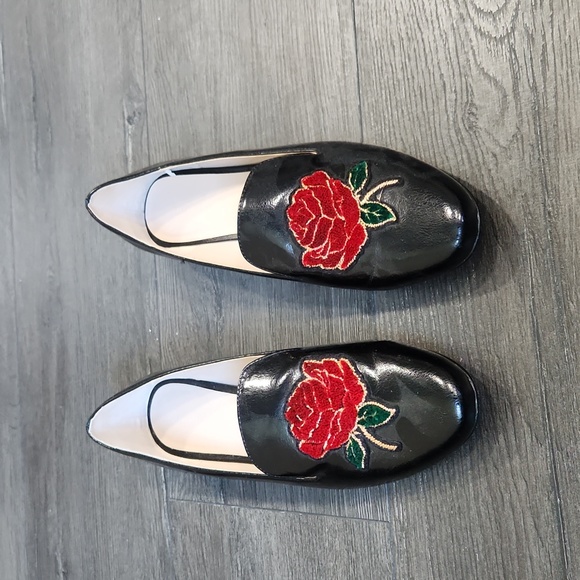 Zara Black with Rose Applique Flats size 8 - Picture 2 of 6